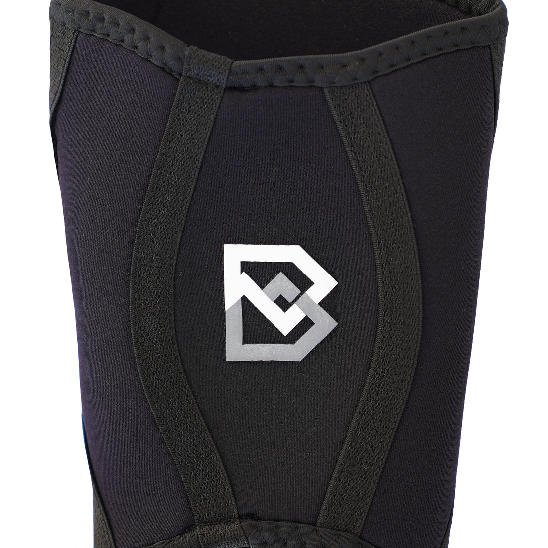 Black 7mm knee sleeves by Bay Gear Co., close-up of the logo on the back